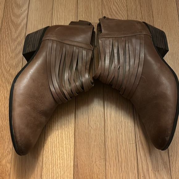 CLARKS booties - Picture 4 of 7